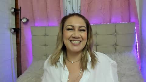 yayita online show from 03/10/25, 02:16