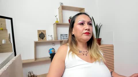 yayita online show from 10/06/25, 01:19