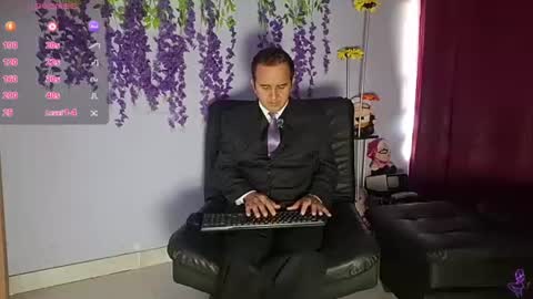 Hazzan y Greisy online show from 06/30/26, 01:23