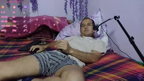 Snapshot of yazfore chatting on 09/26/25, 03:16 Hazzan online show from 09/26/25, 03:16