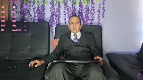 Snapshot of yazfore chatting on 02/05/26, 03:05 Hazzan online show from 02/05/26, 03:05