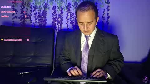 Snapshot of yazfore chatting on 02/06/26, 03:11 Hazzan online show from 02/06/26, 03:11