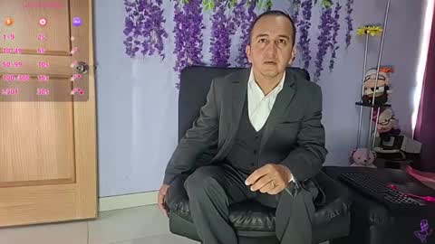 Snapshot of yazfore chatting on 07/20/26, 02:08 Hazzan online show from 07/20/26, 02:08