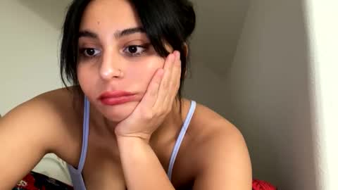 Snapshot of yazzydeleon chatting on 11/14/25, 09:30 yazzydeleon online show from 11/14/25, 09:30