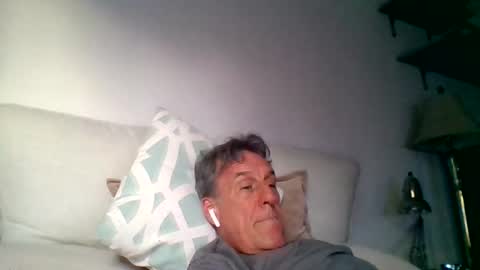 yeah_baby6988 online show from 04/08/26, 02:00