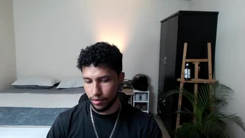 Snapshot of yeff_stone chatting on 05/27/26, 01:57 yeff online show from 05/27/26, 01:57