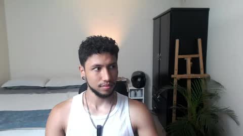 Snapshot of yeff_stone chatting on 05/27/26, 11:02 yeff online show from 05/27/26, 11:02