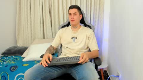 Snapshot of yeiko_romero_ chatting on 12/12/24, 11:25 YEIKO ROMERO online show from 12/12/24, 11:25