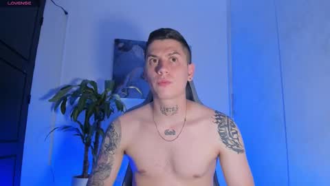 YEIKO ROMERO online show from 12/22/25, 04:20