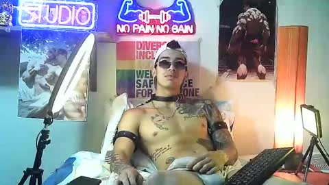 Snapshot of yeisoncastellanos1999 chatting on 09/16/25, 06:42 yeisoncastellanos1999 online show from 09/16/25, 06:42