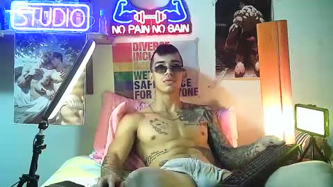 Snapshot of yeisoncastellanos1999 chatting on 09/22/25, 11:29 yeisoncastellanos1999 online show from 09/22/25, 11:29