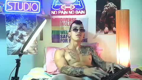 Snapshot of yeisoncastellanos1999 chatting on 09/26/25, 05:39 yeisoncastellanos1999 online show from 09/26/25, 05:39