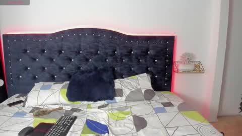 yeka  online show from 11/05/25, 04:23