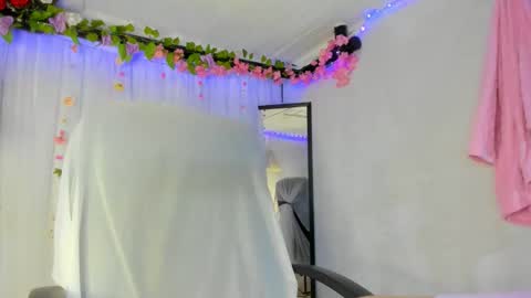 YELINA online show from 02/14/26, 09:22