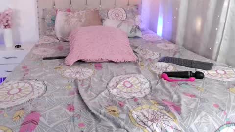 yellow_lily online show from 01/20/25, 07:14