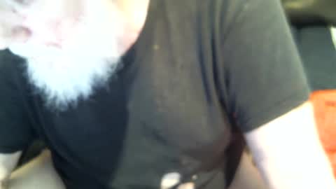 Snapshot of yellowsnakes chatting on 01/18/25, 10:49 . y e l l o w s n a k e s . online show from 01/18/25, 10:49