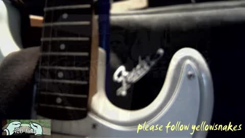 Snapshot of yellowsnakes chatting on 10/08/25, 10:07 . y e l l o w s n a k e s . online show from 10/08/25, 10:07