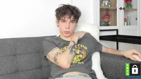 Snapshot of yen2025 chatting on 12/01/25, 06:46 Yen online show from 12/01/25, 06:46