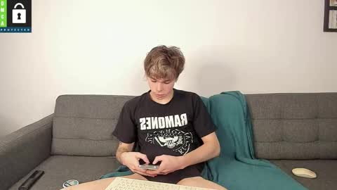 Snapshot of yen2025 chatting on 12/20/25, 09:49 Yen online show from 12/20/25, 09:49