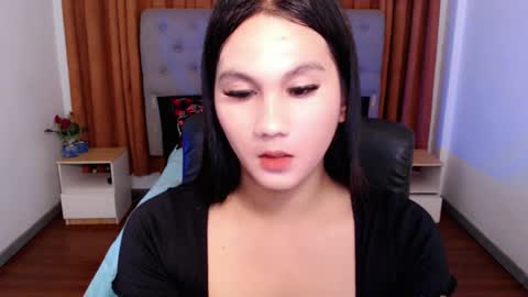 Yen online show from 09/29/25, 03:06