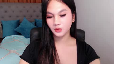 Yen online show from 10/19/25, 11:05