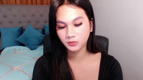 Yen online show from 10/23/25, 09:13