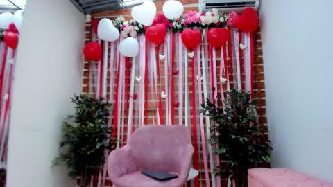 Yen online show from 02/12/26, 04:35