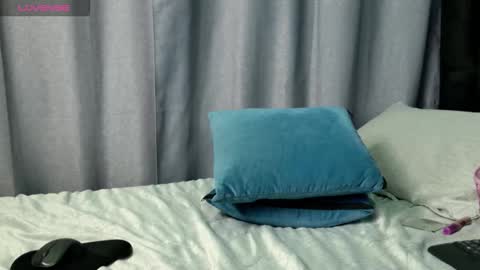 Yenni online show from 10/25/25, 08:25