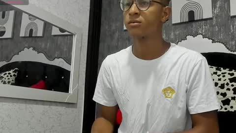 M O R E N O online show from 10/12/25, 08:08