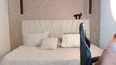 Yera  online show from 09/17/25, 12:29