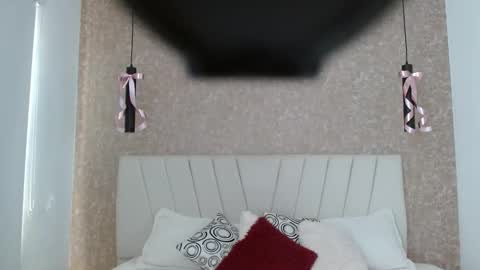 Yera  online show from 12/05/25, 11:52