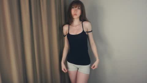 Snapshot of yerquinney chatting on 05/02/26, 01:16 Rin online show from 05/02/26, 01:16