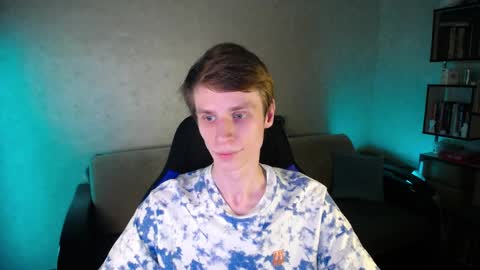 Snapshot of yes_cute_boy_ chatting on 04/08/26, 07:14 Eden online show from 04/08/26, 07:14