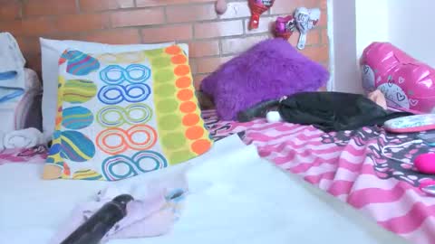 yesicasquirt65 online show from 02/24/26, 12:25