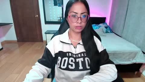 Snapshot of yesie_hot2 chatting on 01/31/25, 12:50 yesie_hot2 online show from 01/31/25, 12:50