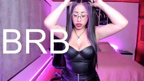 Snapshot of yesie_hot2 chatting on 03/10/25, 05:43 yesie_hot2 online show from 03/10/25, 05:43