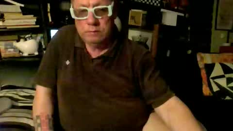 Snapshot of yessex247 chatting on 04/24/26, 01:52 yessex247 online show from 04/24/26, 01:52