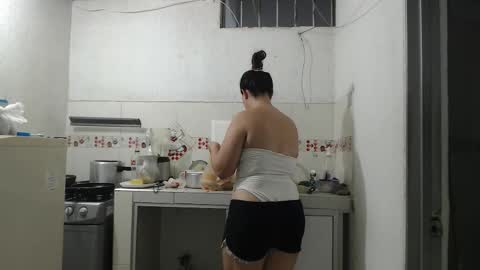 yessica and andres online show from 10/24/25, 11:23