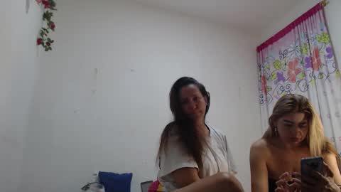 yessica and andres online show from 01/10/26, 06:04