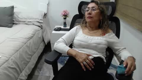 jessy online show from 04/20/26, 01:52