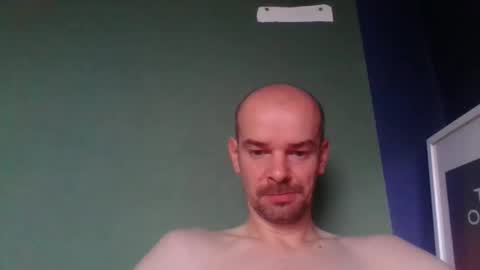 Snapshot of yewloo chatting on 10/17/25, 06:16 yewloo online show from 10/17/25, 06:16