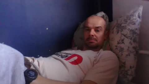 Snapshot of yewloo chatting on 11/01/25, 02:41 yewloo online show from 11/01/25, 02:41