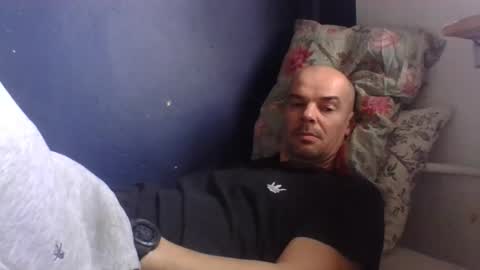 Snapshot of yewloo chatting on 11/05/25, 08:25 yewloo online show from 11/05/25, 08:25