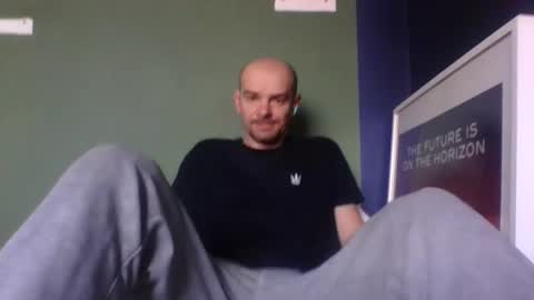 Snapshot of yewloo chatting on 11/07/25, 06:57 yewloo online show from 11/07/25, 06:57