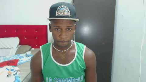 yeycom_hot07 online show from 02/10/25, 07:49