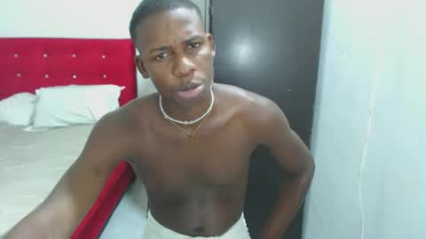 yeycom_hot07 online show from 02/15/25, 08:43