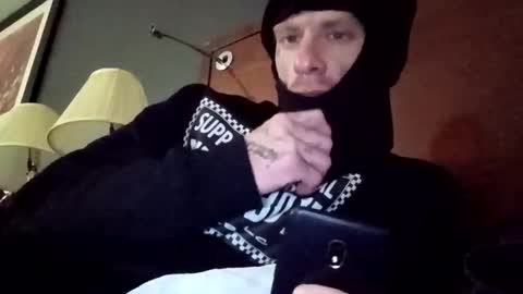 yfwb69xxx online show from 11/23/25, 06:35