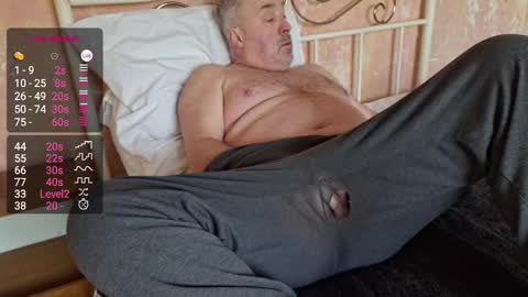 Snapshot of yifella chatting on 02/05/25, 10:41 yifella online show from 02/05/25, 10:41