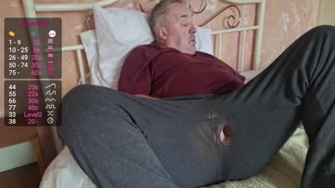 Snapshot of yifella chatting on 02/08/25, 10:39 yifella online show from 02/08/25, 10:39