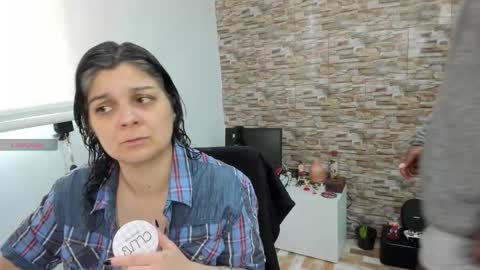 yinyyanghot online show from 11/24/25, 03:56